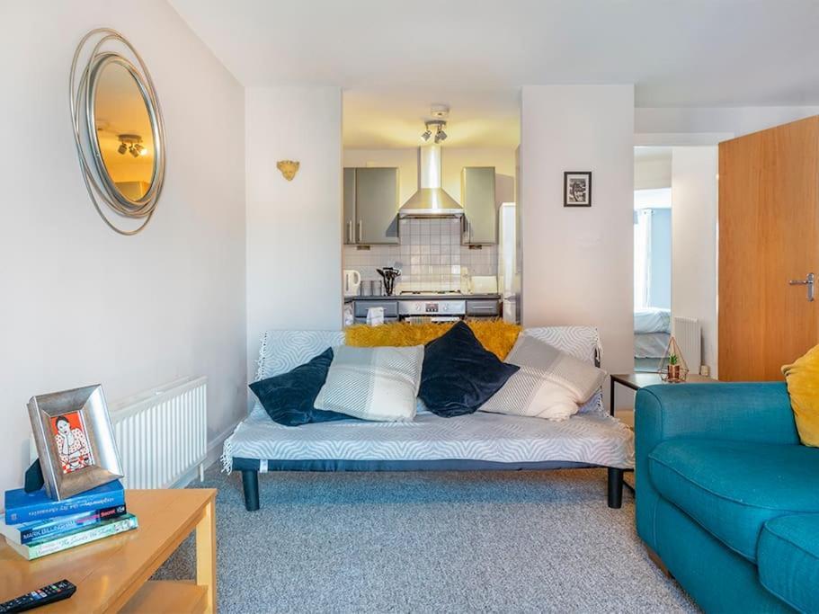 Lovely 2 Bedroom Apt At Ormeau Park W/ Free Parking 벨파스트 외부 사진