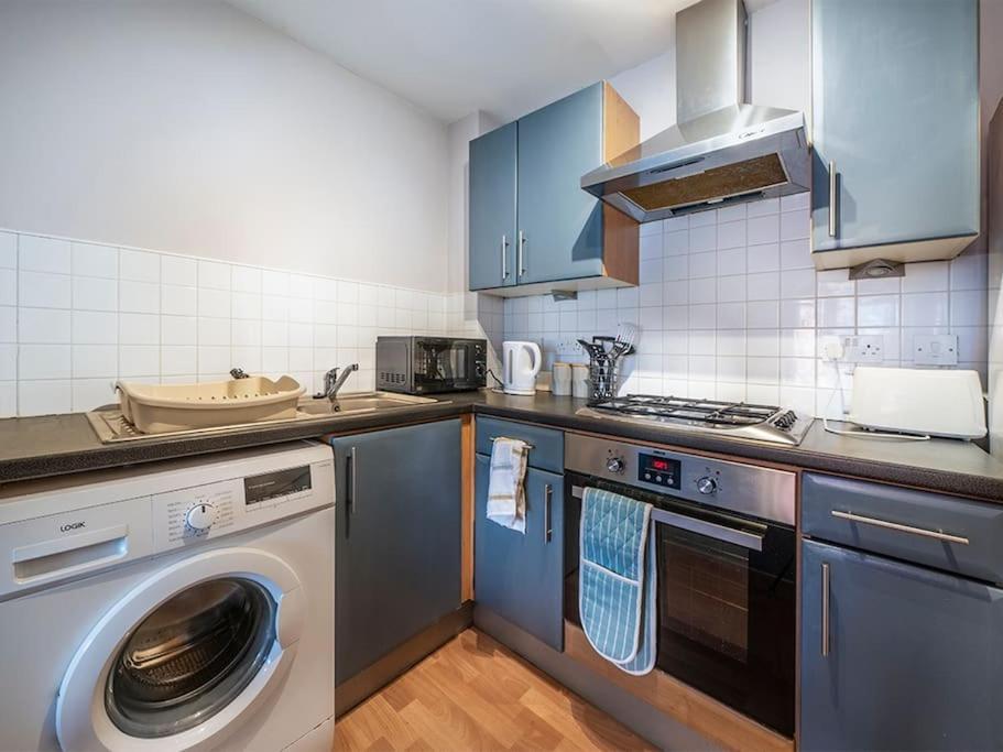 Lovely 2 Bedroom Apt At Ormeau Park W/ Free Parking 벨파스트 외부 사진