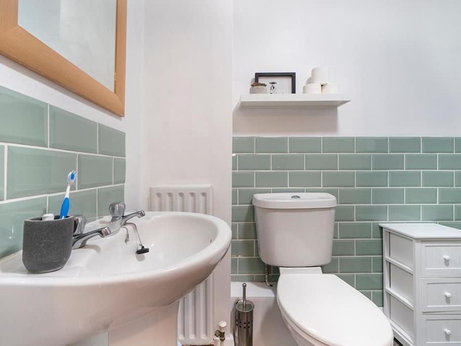Lovely 2 Bedroom Apt At Ormeau Park W/ Free Parking 벨파스트 외부 사진